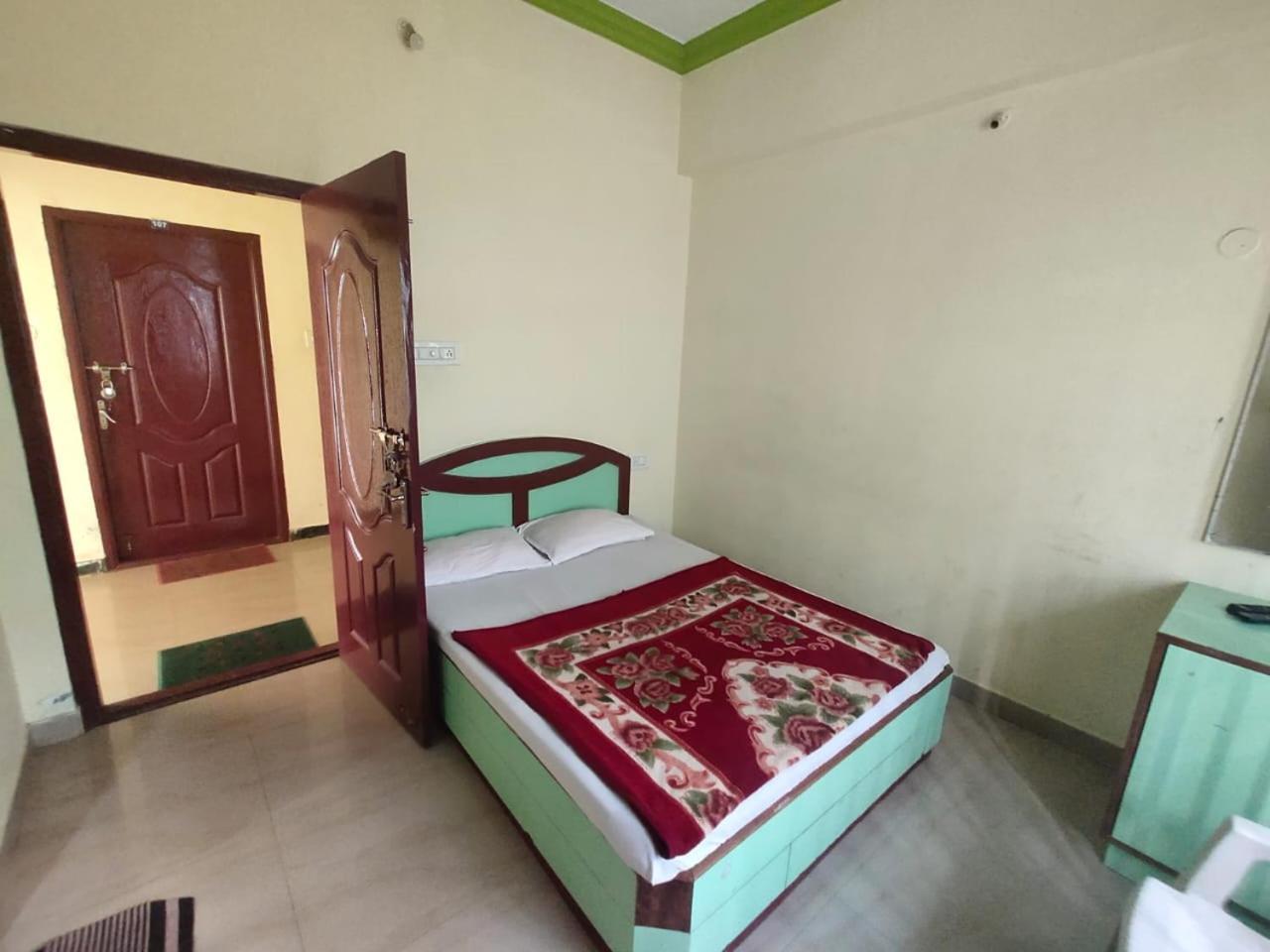Hotel Ruchi Yercaud Exterior photo